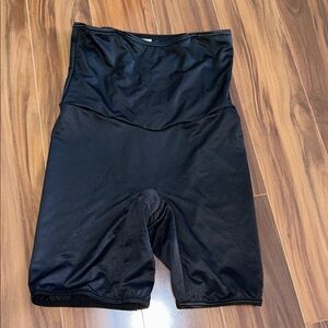 XL Flexees body shaper tummy control shorts